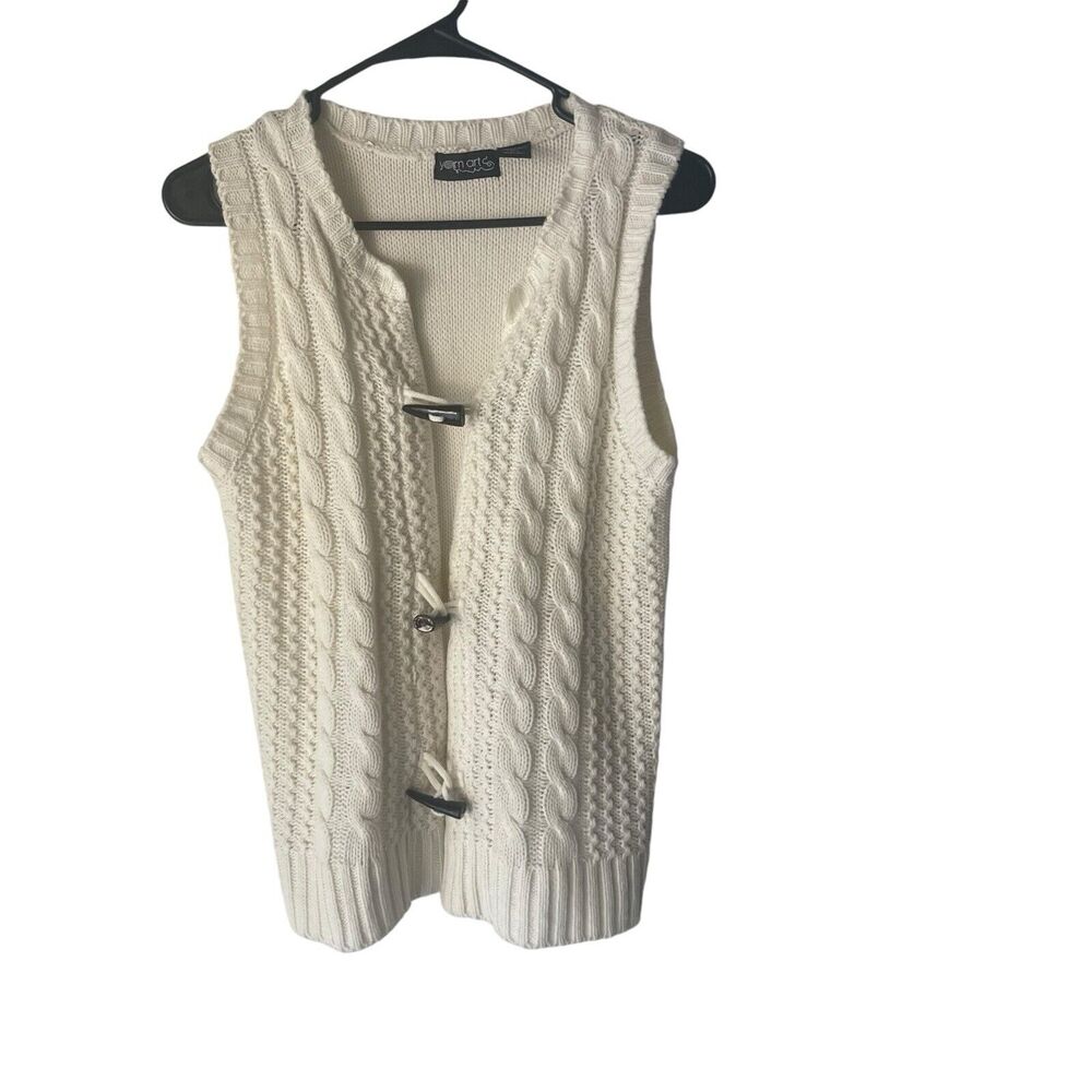 Yarn‎ Art Size Small Ivory Cable Knit Fisherman Toggle Buttons Sweater Vest